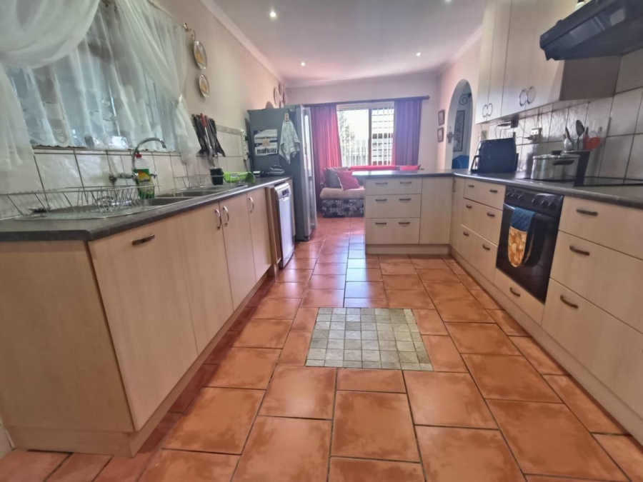 3 Bedroom Property for Sale in Protea Heights Western Cape